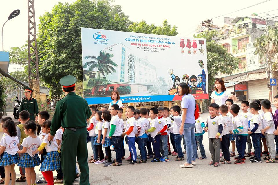 Các bé khối mẫu giáo lớn hào hứng tham quan nhà máy Z176